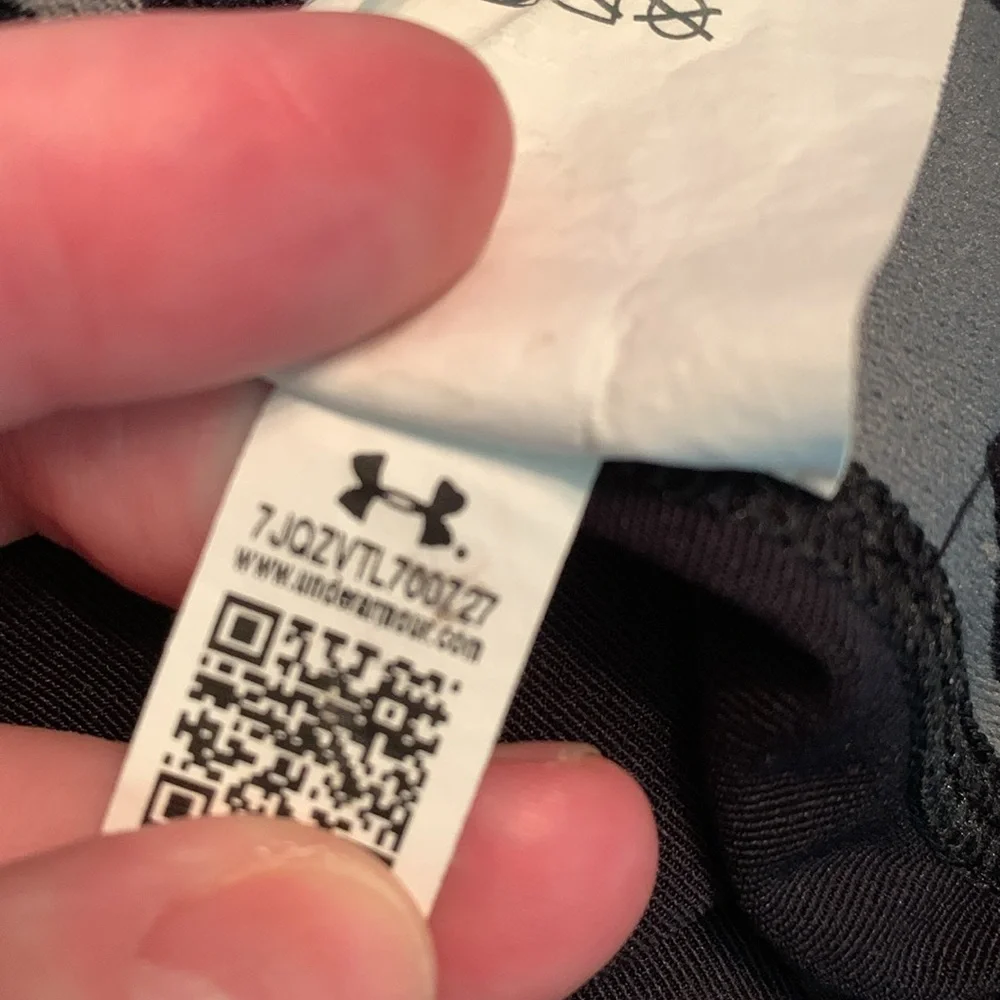 Under Armour Heatgear black 6” Compression Shorts men’s MEDIUM elastic waist EUC